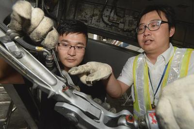 民航联盟:探访中国东航飞机诊疗师高松