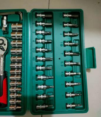 绿林【升级直柄】汽修工具箱46件套:“工具好用,尺寸齐全,精度高,满足绝大部分的使用场景,质量也很过硬,用起来方便,值得推荐购买,物流非常.